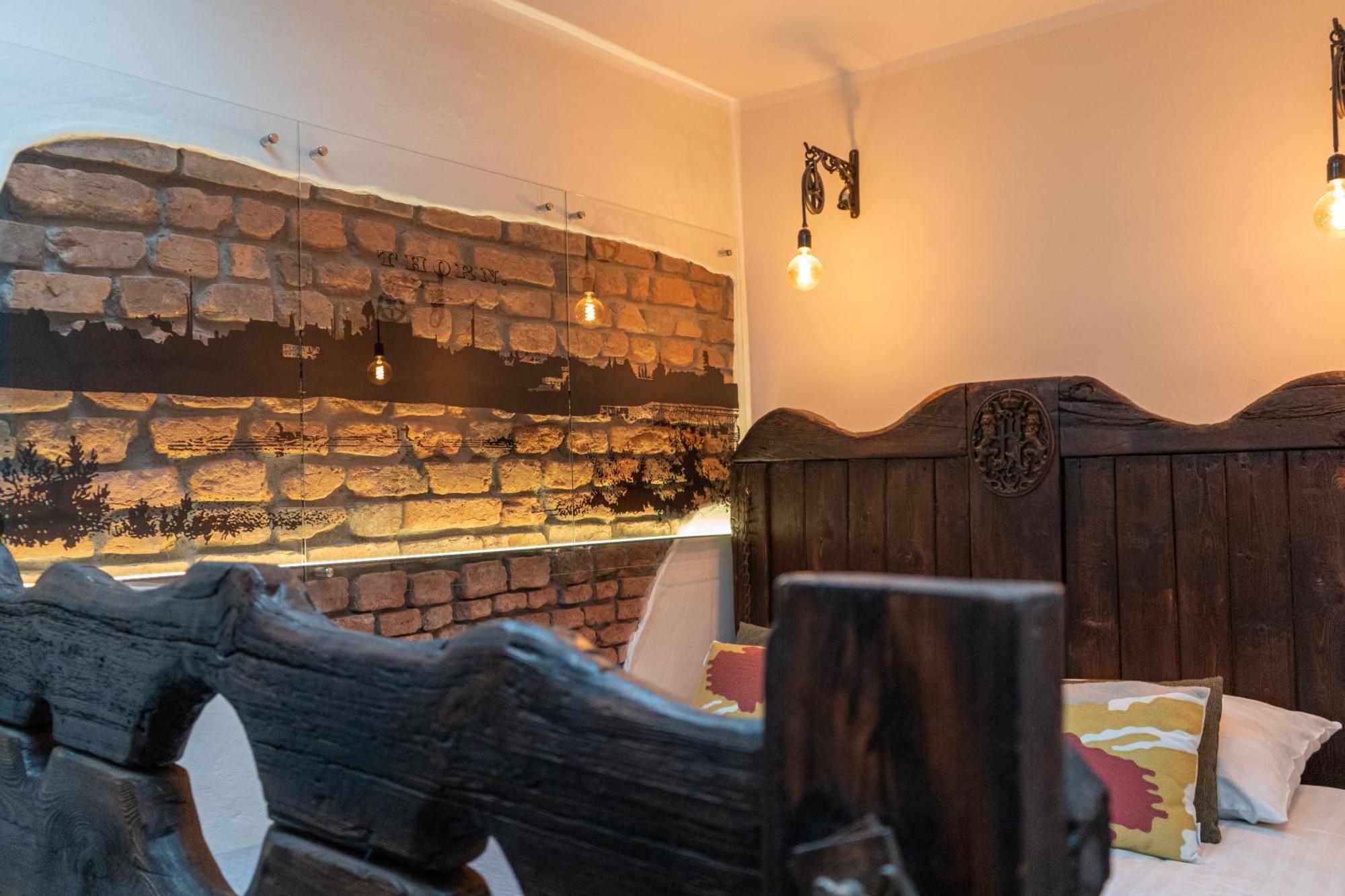 Ferienwohnung Gotyk Na Dotyk Z Tarasem Na Dachu Thorn Exterior foto